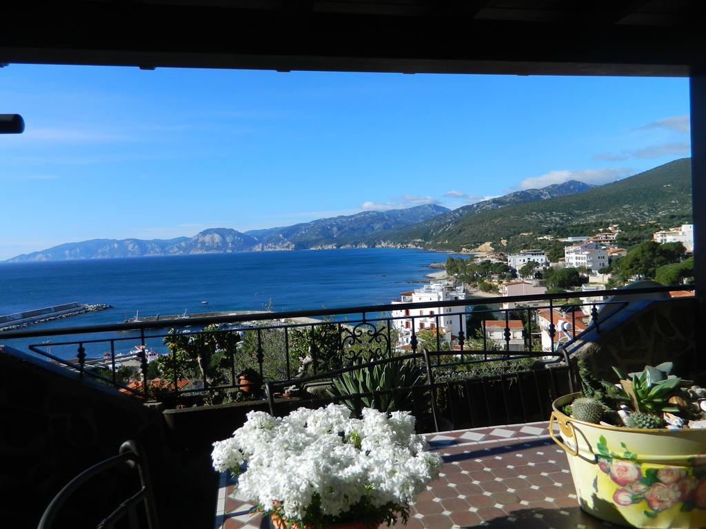 Appartamento Picasso Cala Gonone Exterior photo